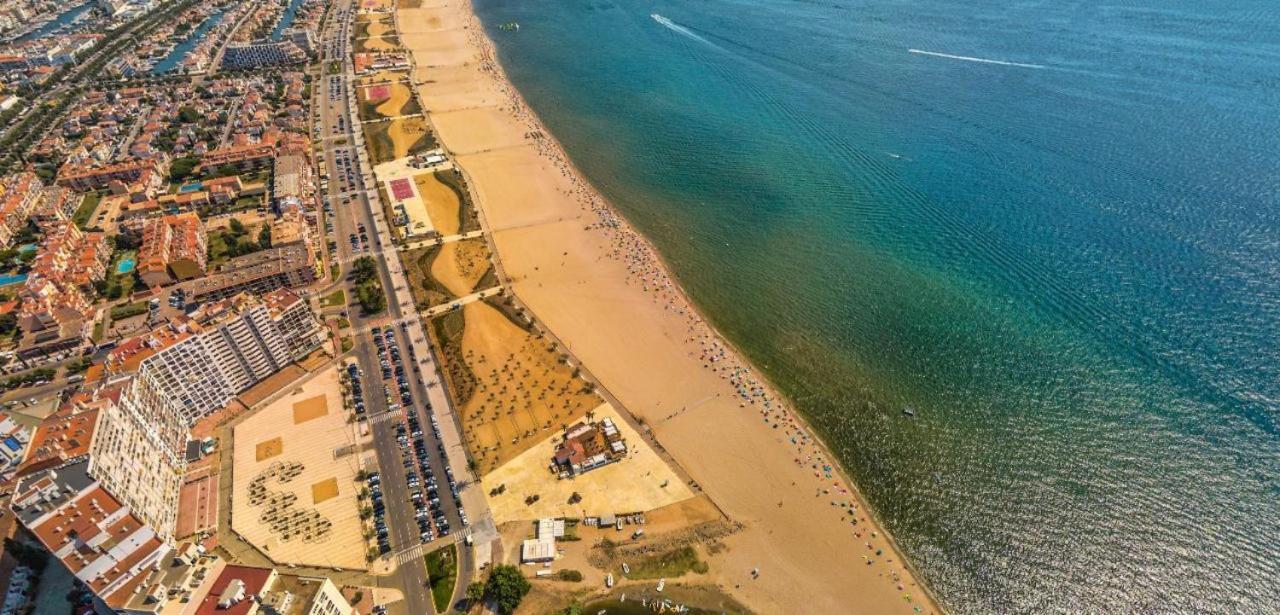 Holidays P16 - Hidromasaje Empuriabrava Bagian luar foto